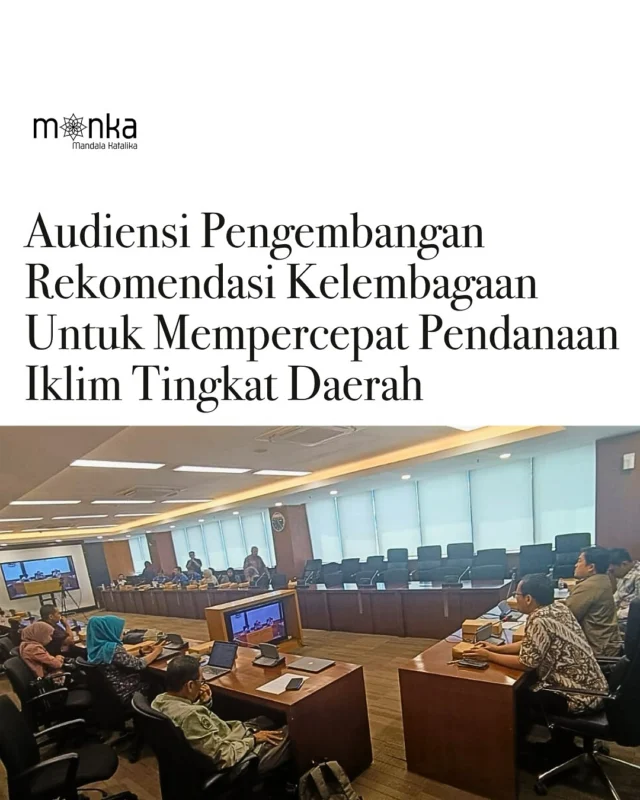 …
Pada 17 Maret 2025 lalu, Perkumpulan Mandala Katalika dan Ditjen Bangda Kemendagri menggelar audiensi dengan Pemerintah Provinsi Kalimantan Timur di Kantor Gubernur Kaltim untuk membahas studi kelembagaan dan tata kelola pendanaan iklim di daerah.

Audiensi ini difasilitasi oleh Biro Perekonomian Setda Kaltim dan dihadiri oleh perwakilan Bappeda, Dinas Lingkungan Hidup, Dinas Kehutanan, Dinas Pertanian dan Perkebunan, Biro Organisasi Setda, serta Dewan Daerah Perubahan Iklim (DDPI) Kaltim. Hadir pula organisasi masyarakat sipil seperti YKAN, Yayasan Bioma, dan Yayasan Bumi, mitra pembangunan GIZ. Ahli dari perguruan tinggi Universitas Mulawarman serta REDD++ juga turut memberikan pandangan strategis dalam audiensi ini.

Pemprov Kaltim menyatakan dukungan penuh terhadap studi sebagai upaya memperkuat kelembagaan pendanaan iklim daerah.

#manka #mandalakatalika #audiensi #pendanaaniklim #danaiklim #NGO #Jakarta #Indonesia