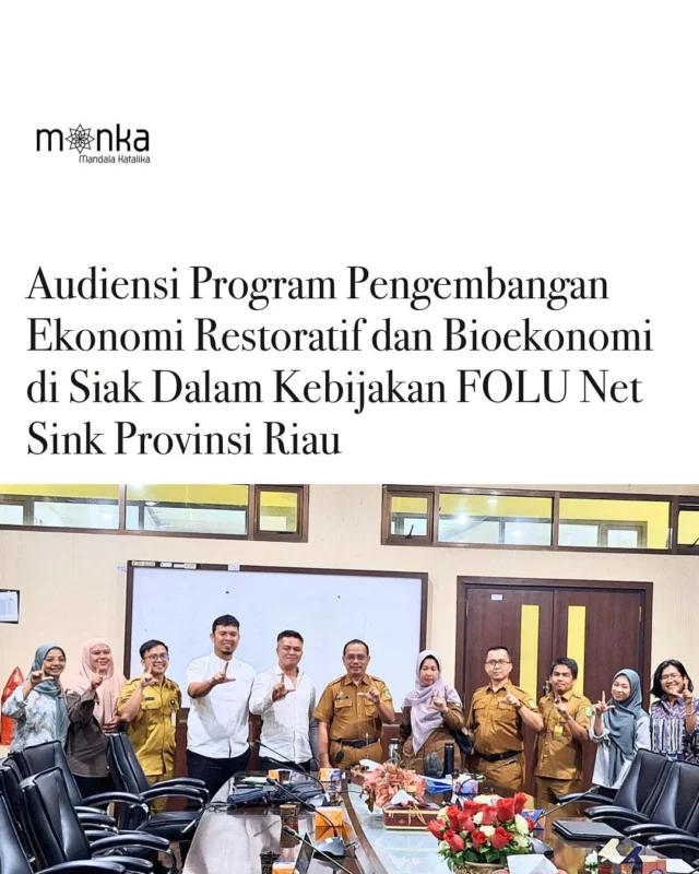 #temanmanka Pada 23 Juni 2025 lalu, bertempat di Siak, dilaksanakan audiensi lintas lembaga yang bertujuan untuk mendukung pengelolaan program lingkungan hidup dan iklim di tingkat provinsi. 

Kegiatan ini dihadiri oleh berbagai instansi pemerintah daerah, lembaga swadaya masyarakat, dan komunitas lokal. Di antaranya turut hadir Bappeda Siak, Dinas Pertanian, Dinas Lingkungan Hidup, Dinas Koperasi dan UMKM, Bapperida, serta perwakilan organisasi di antaranya Manka, Perkumpulan Elang, dan Sekelas.

Artikel selengkapnya bisa dibaca di www.manka.id
.
#manka #mandalakatalika #Siak #audiensi #kabupatensiak #NGO #LingkunganHidup #Jakarta #Indonesia